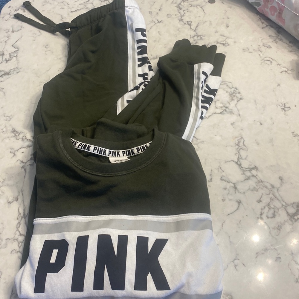 VS PINK Sweatshirt and Joggers Set